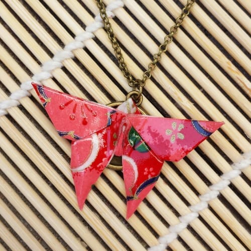 Origami pendentif papillon sur chaîne 17€ rose et rouge 01